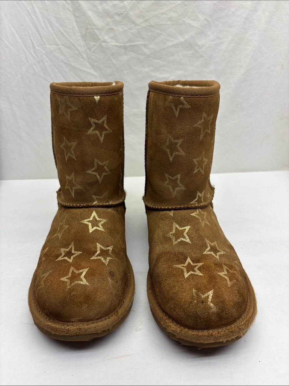 UGG star print, size 4 big girl, box 72